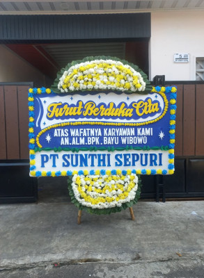 Papan Bunga Duka di Dempo Selatan