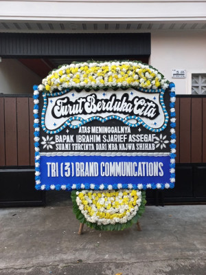 Papan Bunga Duka di Dempo Selatan